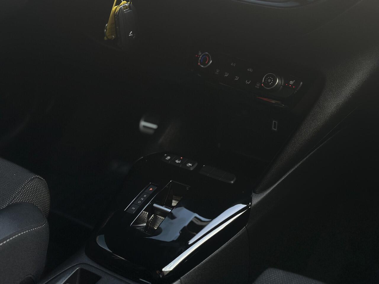 Opel CORSA 1.2 Turbo Hybrid GS Stoel+stuurverwarming/Camera.