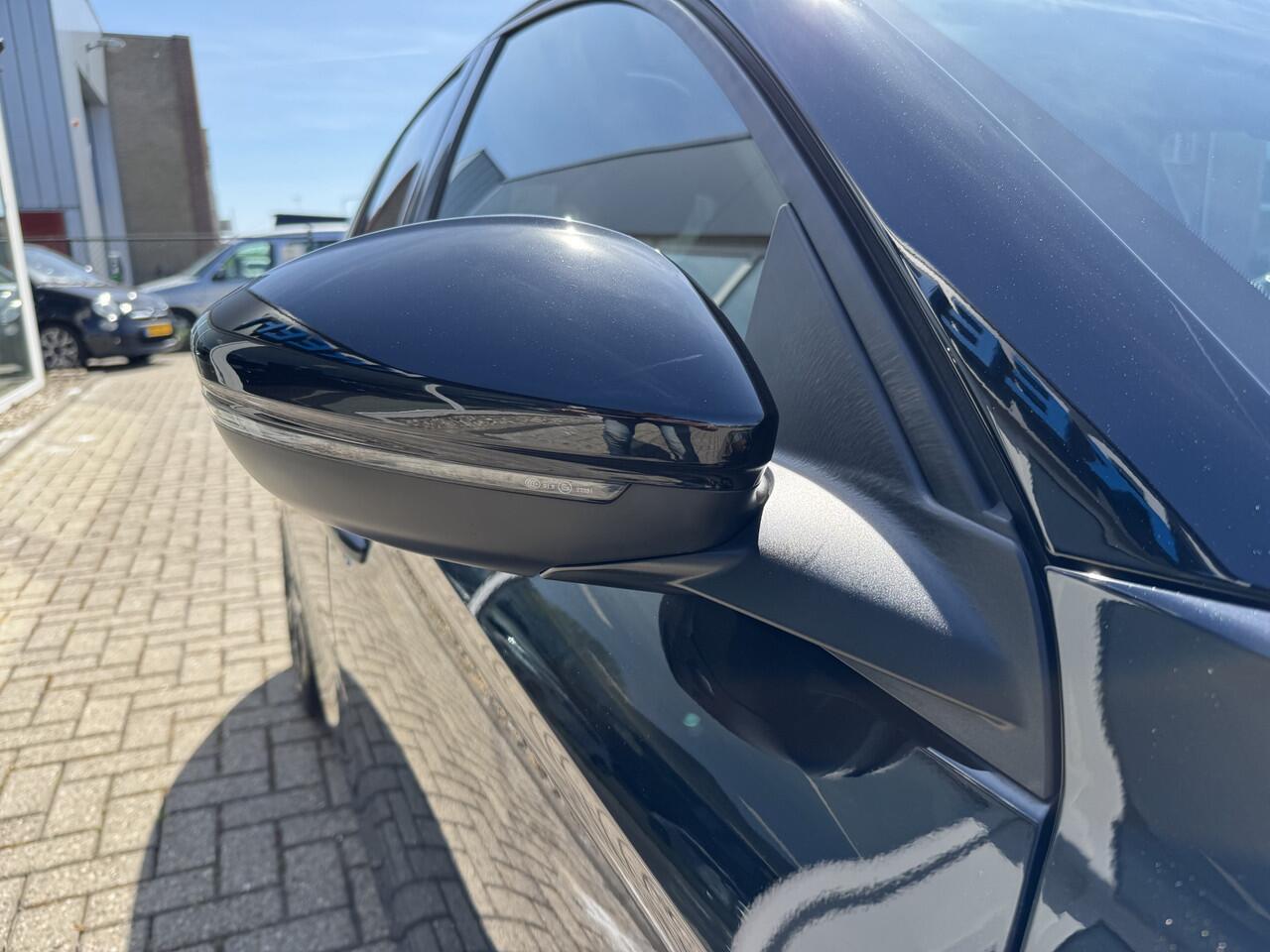 Opel CORSA 1.2 Level 4 Panoramadak