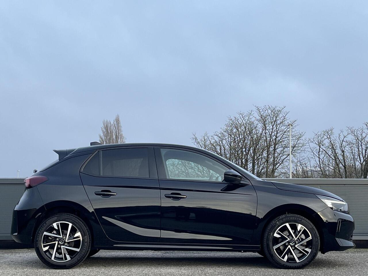 Opel CORSA GS 1.2 Hybrid 110pk e-DCT | 180° CAMERA | APPLE CARPLAY / ANDROID AUTO | STOEL + STUURVERW. | ISOFIX | DAKSPOILER | KEYLESS START |
