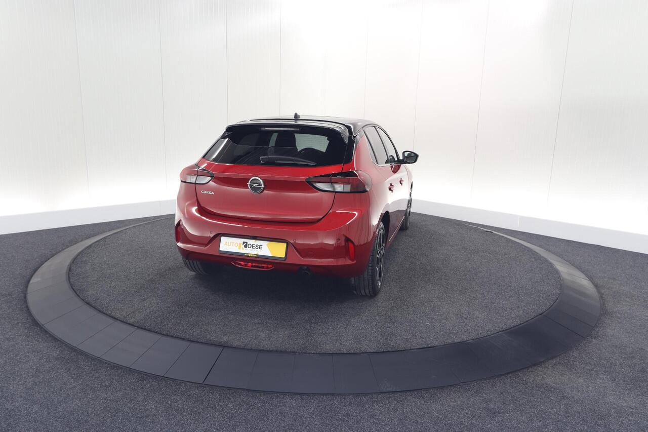 Opel CORSA 1.2 Turbo 100 Ultimate | Panoramadak | Camera | Dodehoekdetectie | Apple Carplay