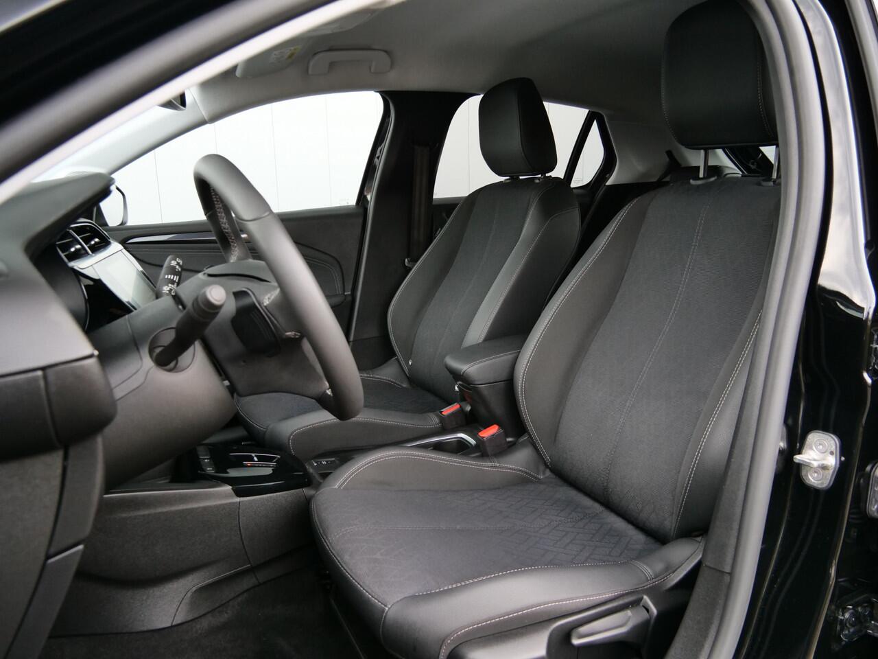 Opel CORSA 1.2 T 100 Pk Elegance Automaat DAB / Apple Carplay / Climate control