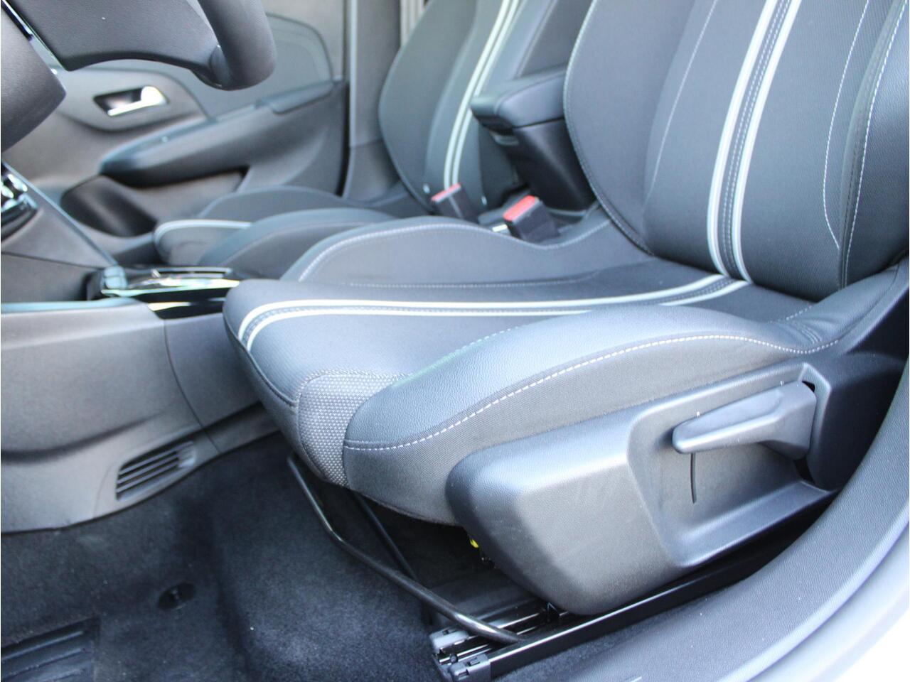 Opel CORSA 1.2 Turbo Hybrid GS Automaat | Navi / Camera / Climate