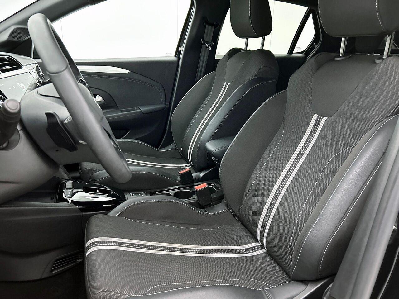 Opel CORSA 1.2 Turbo 136pk Hybrid GS Auto. Navigatie Apple Carplay/ Android Auto Camera Parkeersensoren Cruise Control Stoel- en stuurverwarming Airco Lichtmetalen velgen Getinte ramen