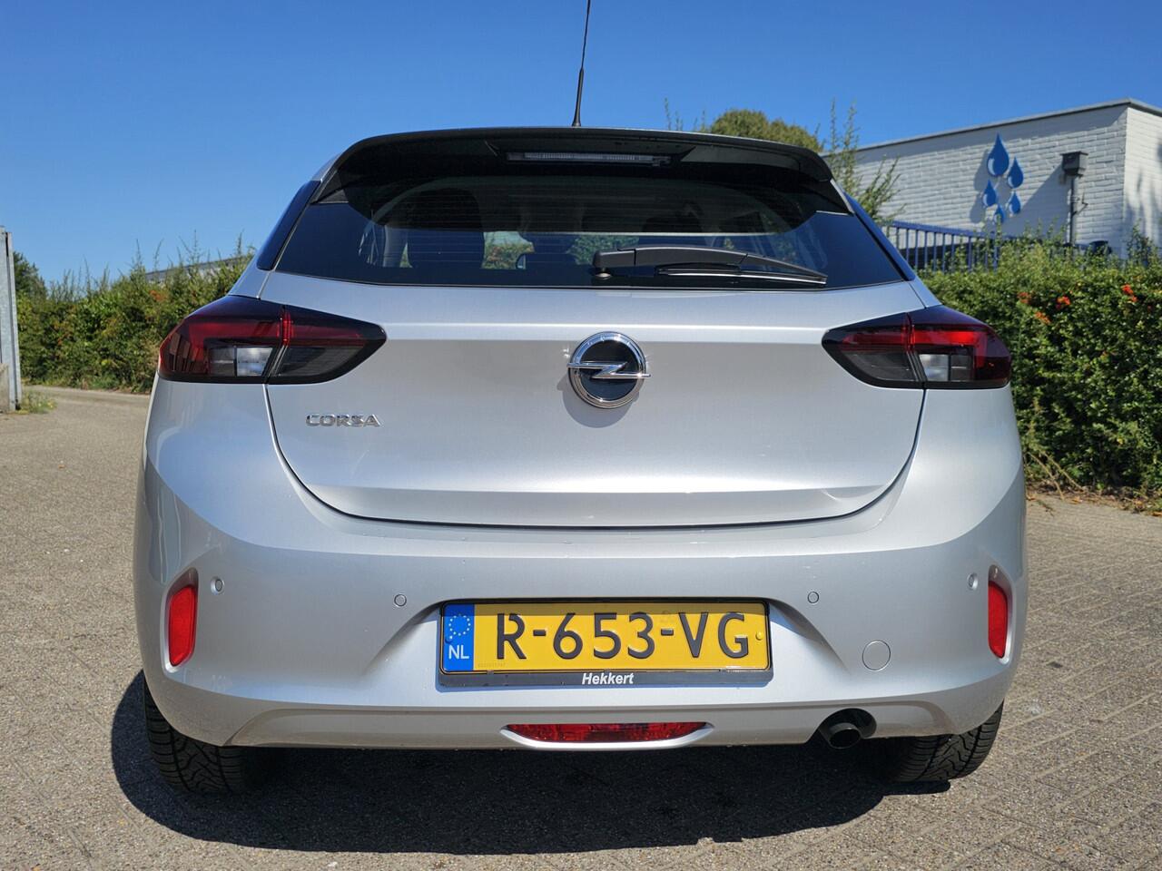 Opel CORSA 1.2 Edition, Carplay! Stuurverwarming! Apk 11-26! Zondag OPEN!