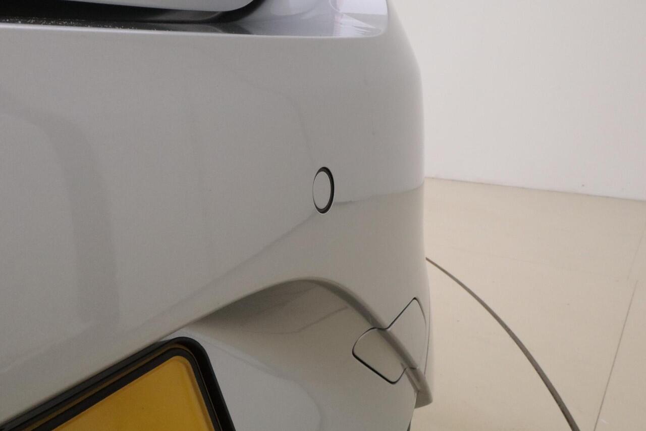 Opel CORSA 1.2 Turbo GS 100pk | Camera | Climate Control | Lichtmetalen Velgen | Apple Carplay - Android Auto | Parkeersensoren | Zwart Dak