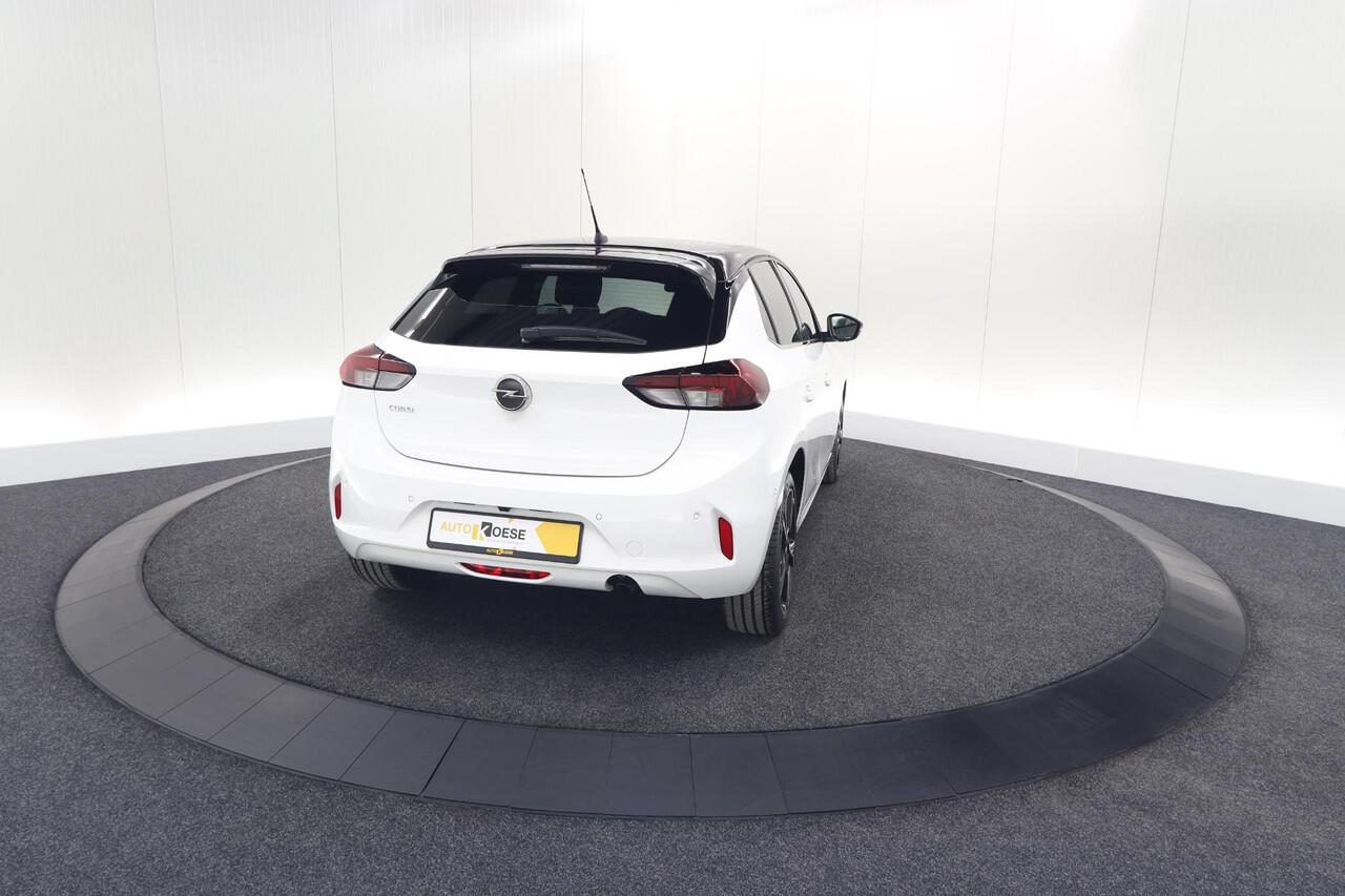 Opel CORSA 1.2 Turbo 100 Ultimate | Panoramadak | Camera | Dodehoekdetectie | Apple Carplay