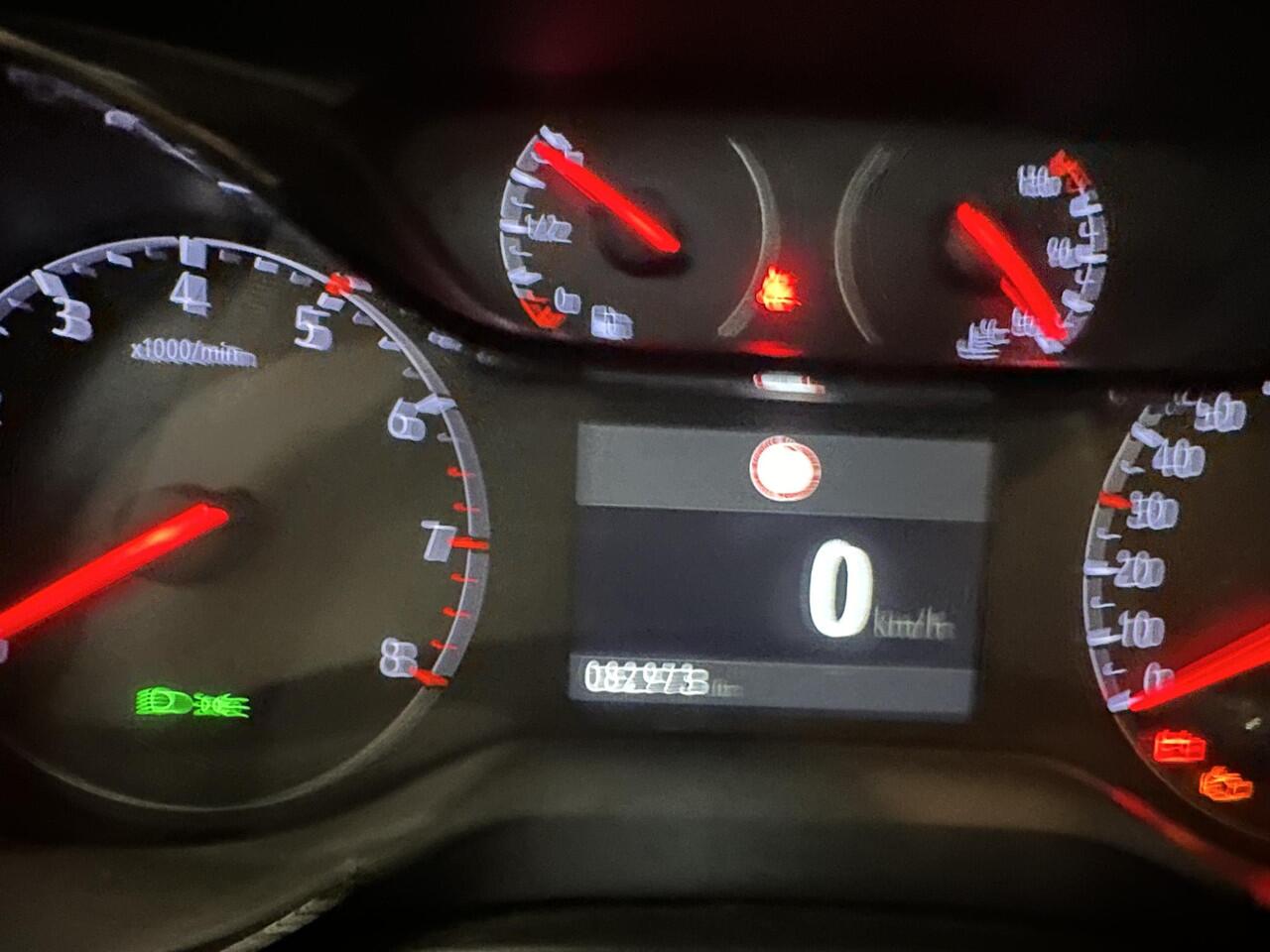 Opel CORSA 1.2 Edition Airco Navi Carplay Parkeersensor Achter Lichtmetalen velgen Cruise Control