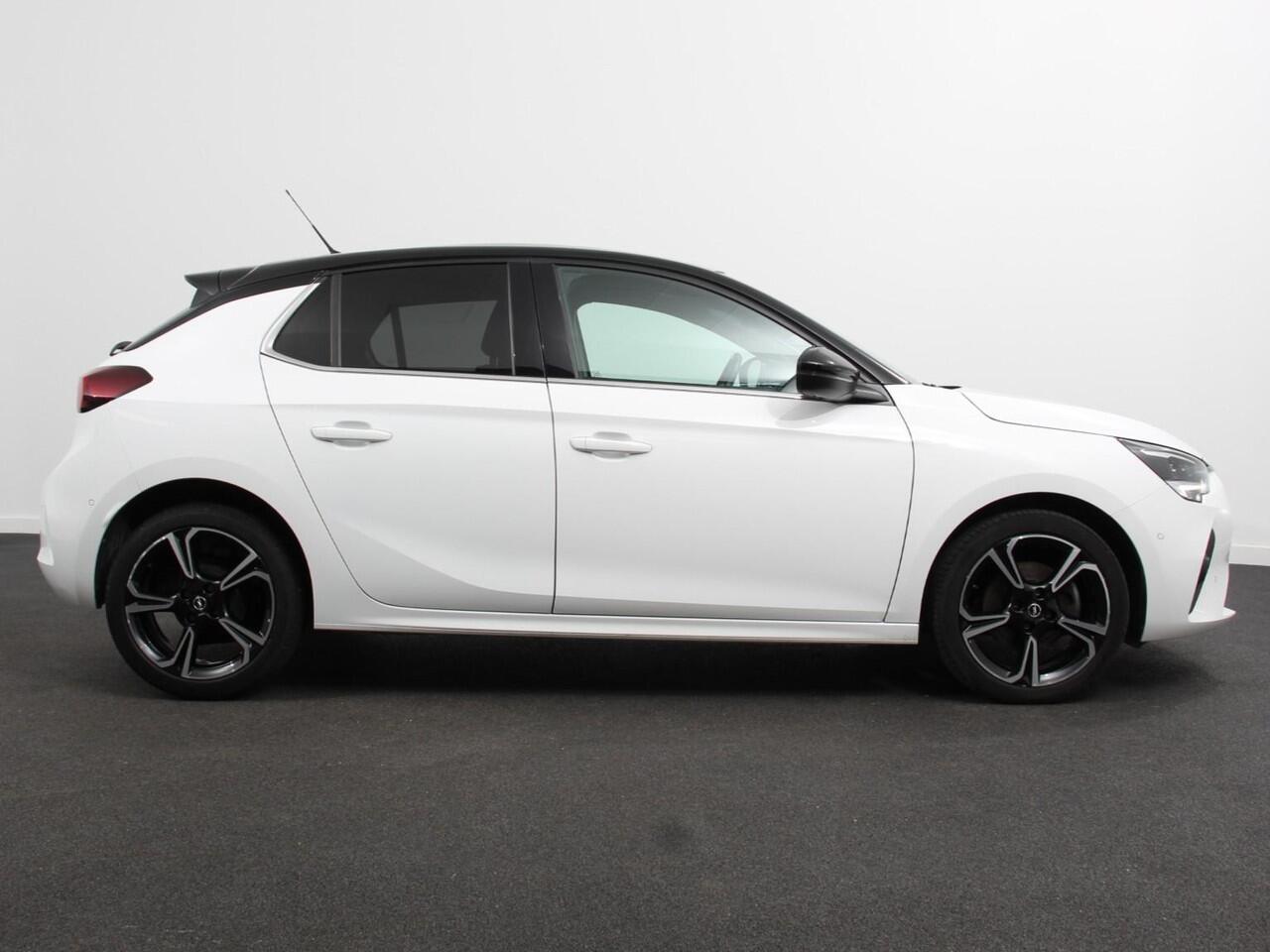 Opel CORSA 1.2 Turbo Sport Edition Climate control | Cruise control | Panoramadak | Achteruitrijcamera | Parkeersensoren | Stuurverwarming | Stoelverwarming | Apple Carplay/ Android Auto