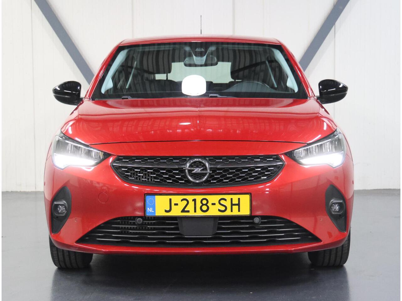 Opel CORSA 100PK Elegance | 1ste eigenaar | Camera | Climate Control | Cruise Control | Armsteun | AppleCarPlay/Android | Keyless | LEER/Stof | Navigatie | Parkeersensoren | Isofix |