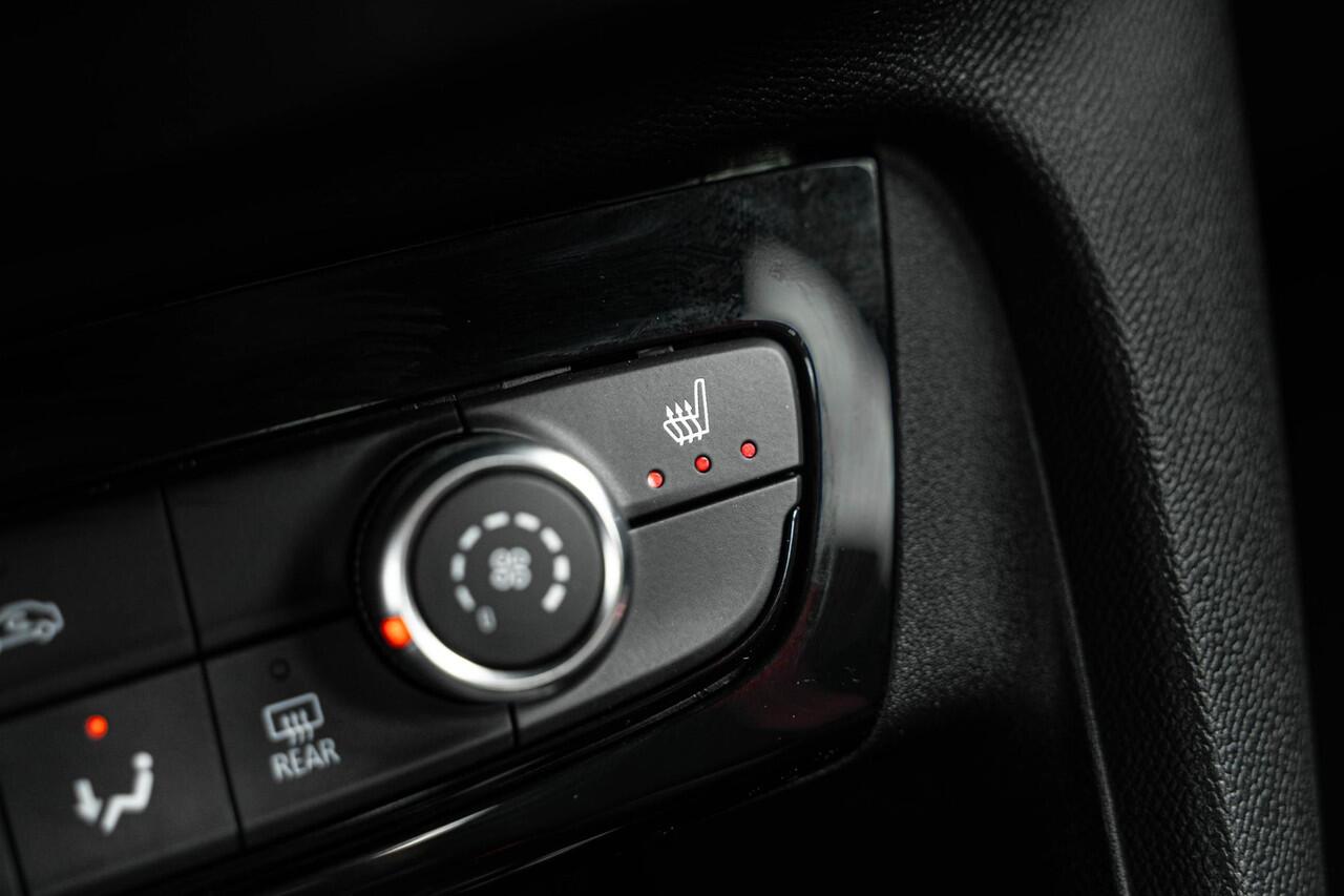 Opel CORSA 1.2 Turbo Yes | Stoel- en stuurverwarming | Apple Carplay / Android Auto | LED Koplampen | Cruise Control | DAB+ radio |