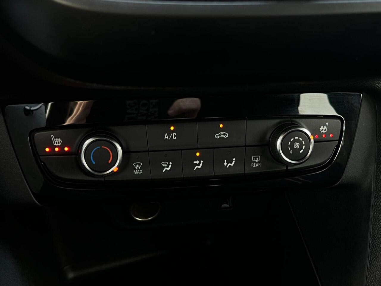 Opel CORSA 1.2 GS Line NL-AUTO | NAVI | STOEL-STUUR VERWARMING