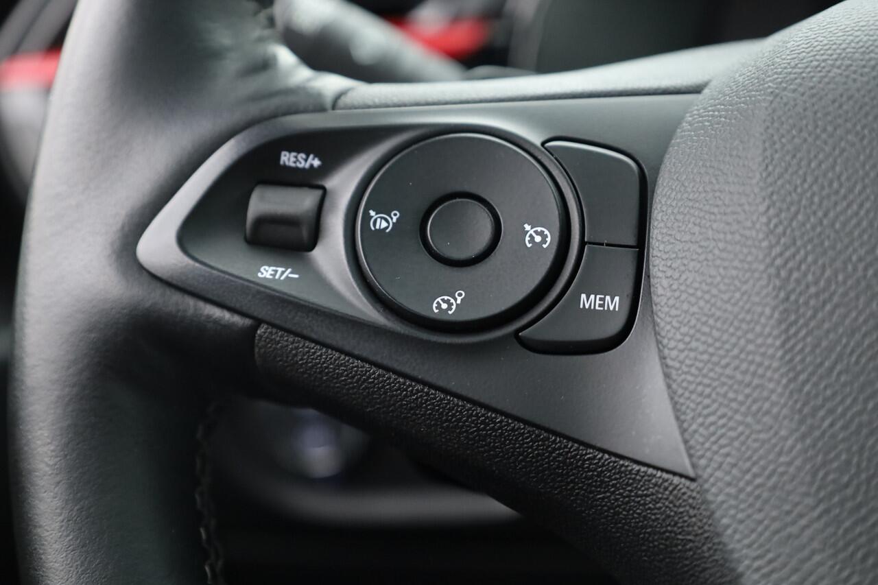 Opel CORSA 1.2 GS Line Automaat | Pano | Camera | Apple CarPlay | Dodehoekdet. | All seasons