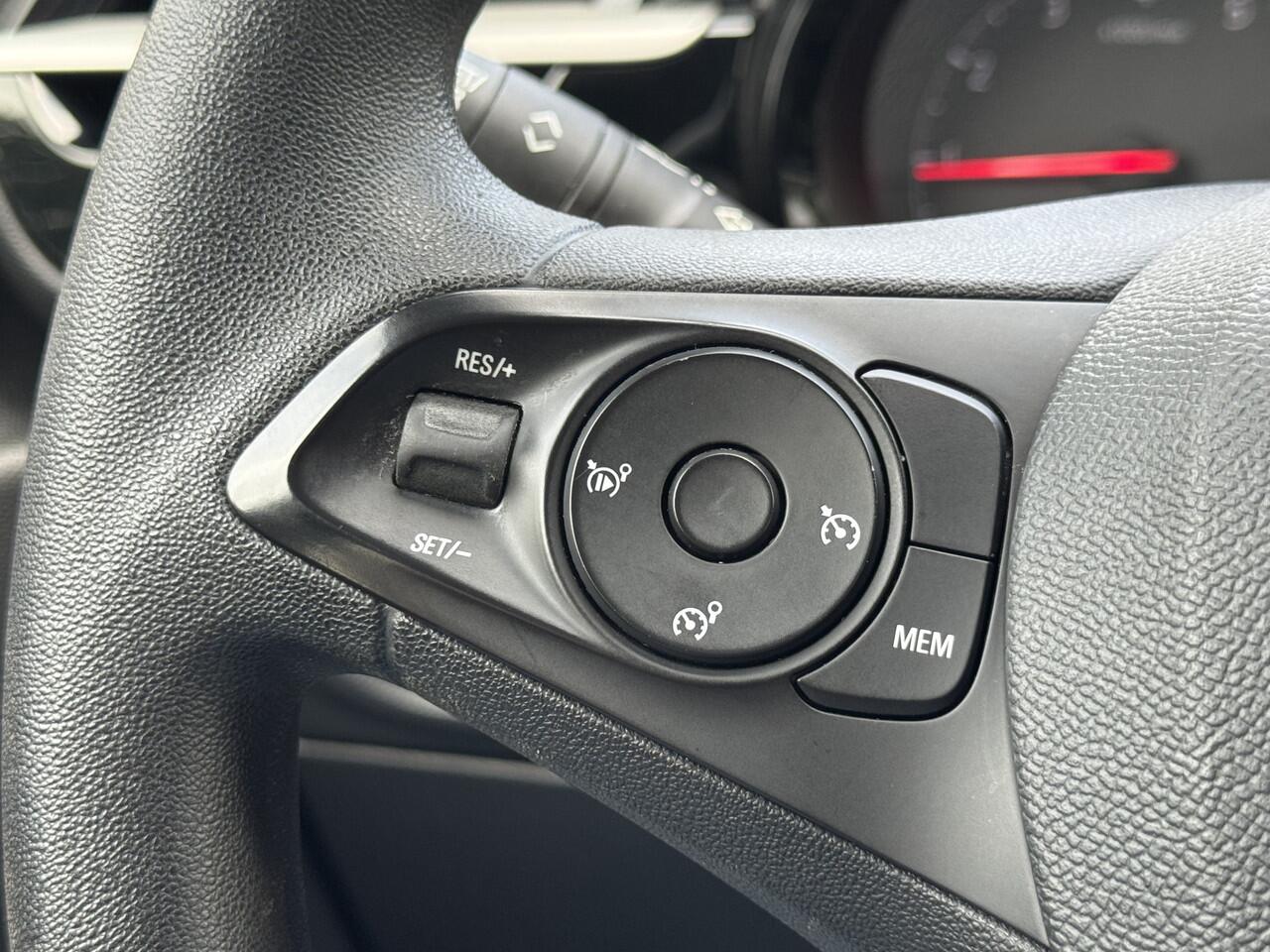 Opel CORSA 1.2 Edition Airco/Cruise/Audio/CV