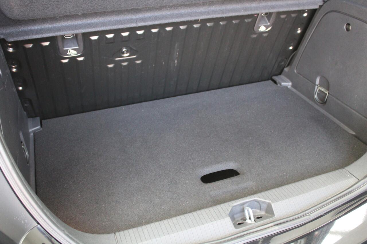 Opel CORSA 1.2 | airco | radio cd | bluetooth radio | cruise control | elektr. spiegels + ramen voor