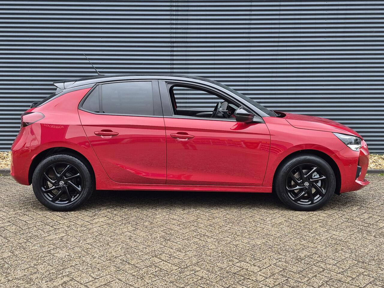 Opel CORSA 1.2 Level 4 GS 100PK | Two Tone | Zwarte Velgen | Navigatie via Apple Carplay of Android Auto | Dode Hoek Bewaking | Camera | Pakeersensoren voor en achter |