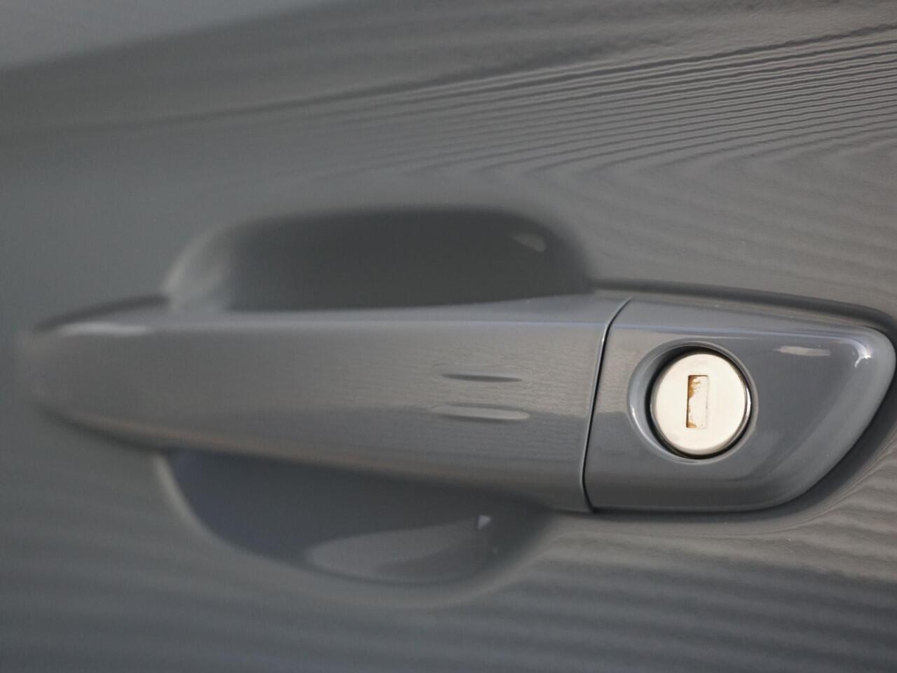 Opel CORSA 1.2 Turbo Hybrid GS