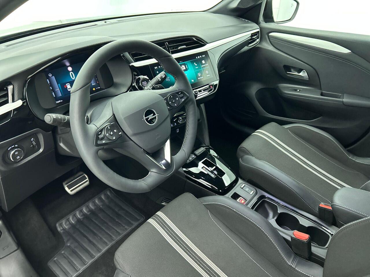 Opel CORSA 1.2 Turbo 136pk Hybrid GS Auto. Navigatie Apple Carplay/ Android Auto Camera Parkeersensoren Cruise Control Stoel- en stuurverwarming Airco Lichtmetalen velgen Getinte ramen