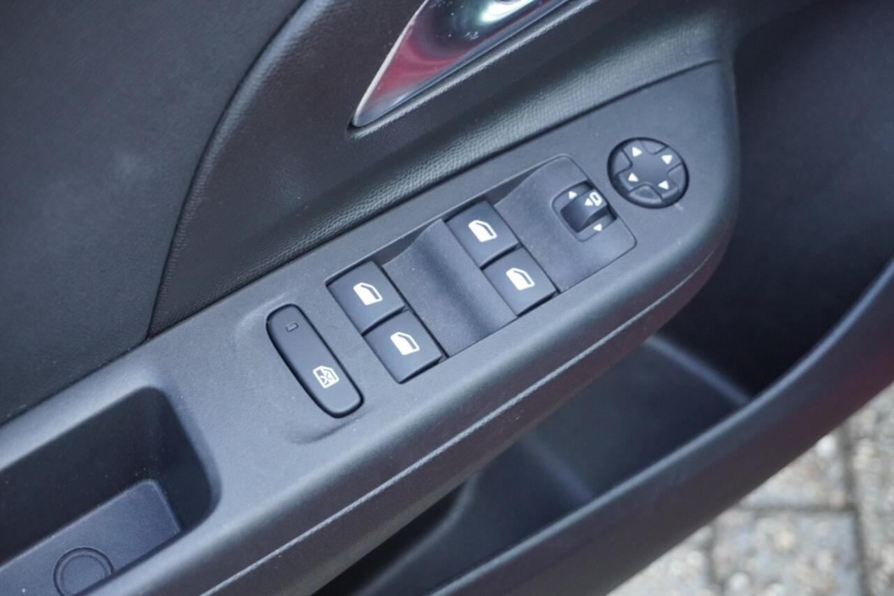 Opel CORSA 1.2 Turbo 100pk Elegance / Keyless / Navi Pro / LED / DAB+ / Clima