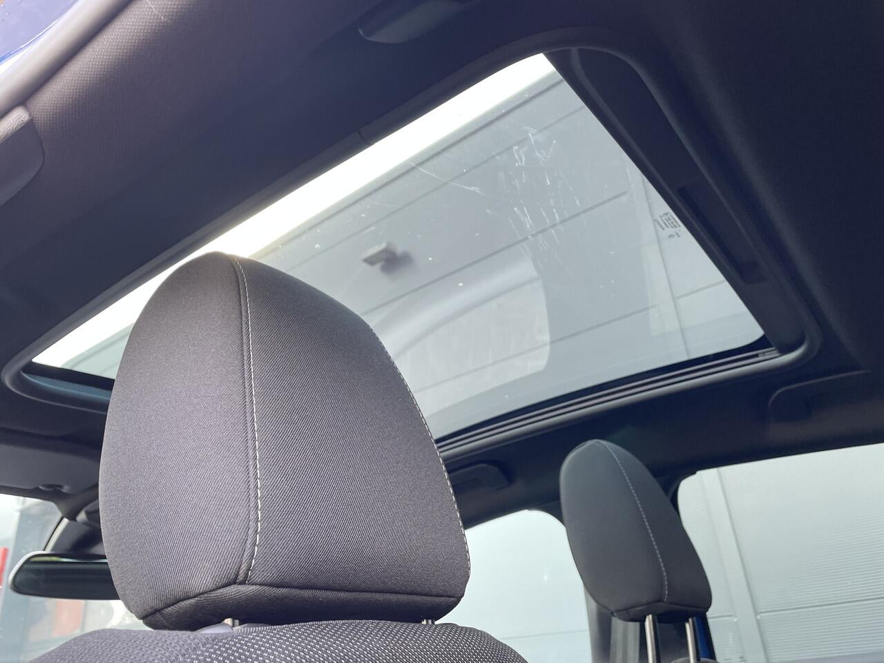 Opel CORSA 130pk GS (Panoramadak - Camera - Keyless Entry - Stoel-/-stuurverwarming - Parkeersensoren V+A - LED - Automatische Airco - Navigatie - Apple Carplay)