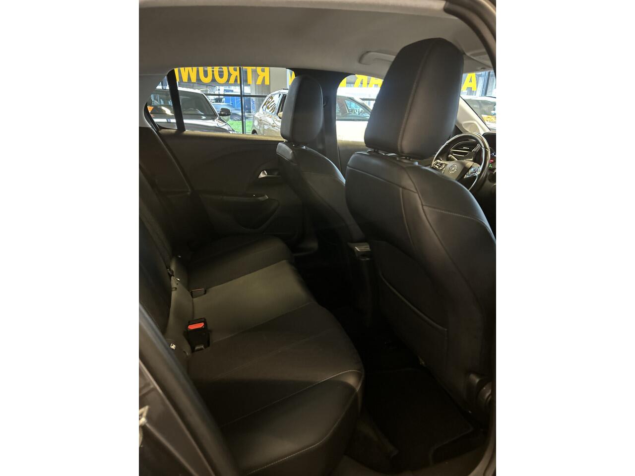 Opel CORSA 1.2 GS Line Automaat | Achteruitrijcamera | Apple carplay | Cruise control | Climate control | Stoelverwarming | Lane assist | Navigatie | Adaptieve rijmodus | Elek. inklapbare spiegels