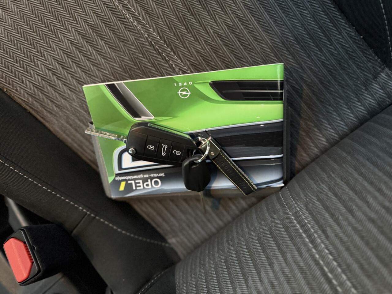 Opel CORSA 1.2 Edition