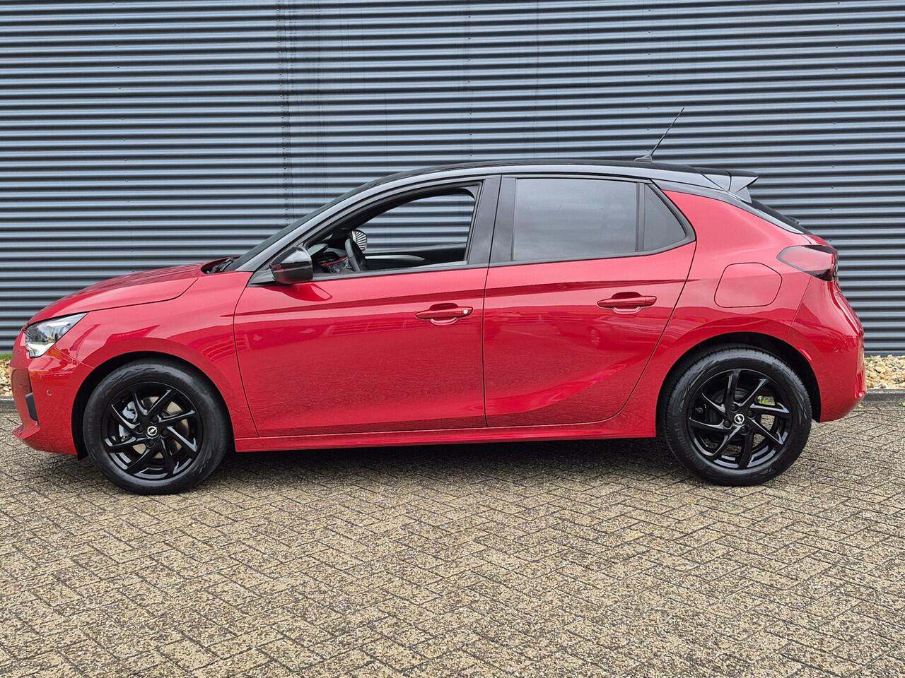 Opel CORSA 1.2 Level 4 GS 100PK | Two Tone | Zwarte Velgen | Navigatie via Apple Carplay of Android Auto | Dode Hoek Bewaking | Camera | Pakeersensoren voor en achter |