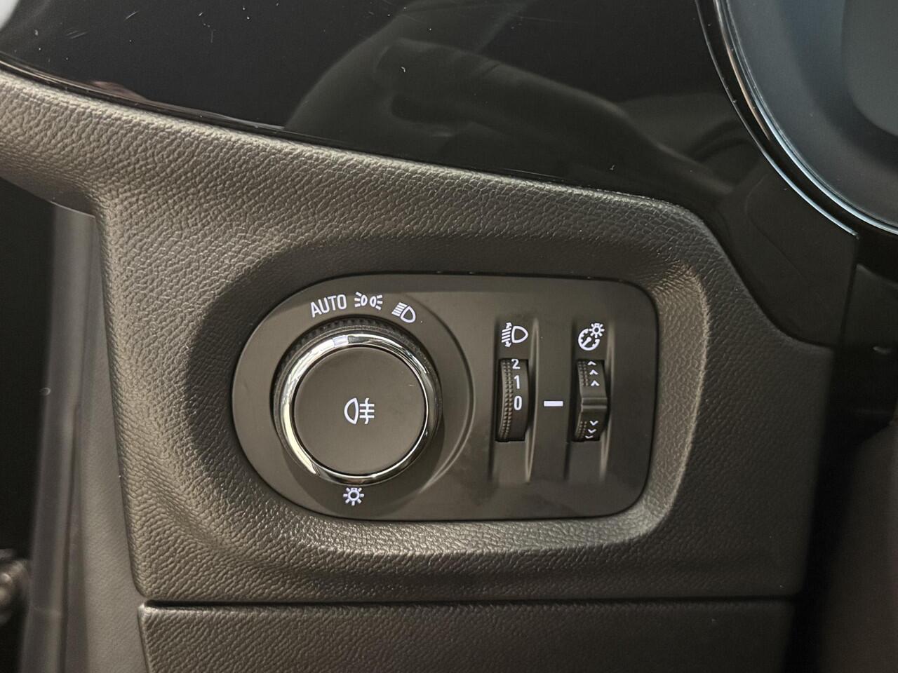 Opel CORSA 1.2 Turbo Hybrid GS