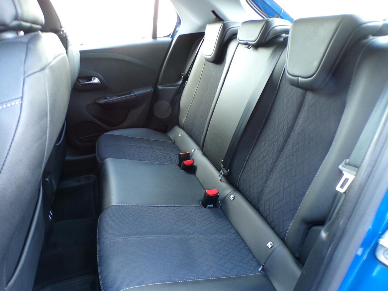 Opel CORSA 1.2 Elegance, Automaat / Trekhaak / Carplay + Android Auto / Camera + Sensoren / Climate Control / 16'' LMV