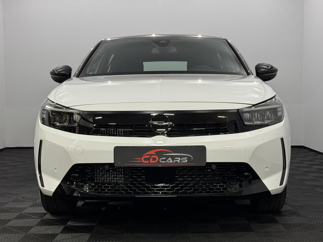 Opel CORSA 1.2 GS Line Half leder, Camera, Apple carplay, Virtual desk, Winterpakket, Cruise control, 2 jaar garantie