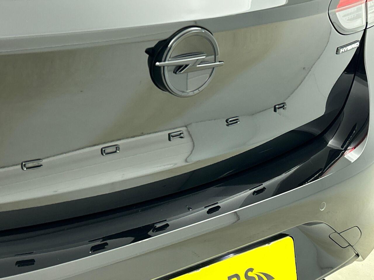 Opel CORSA 1.2 Turbo 136pk Hybrid GS Auto. Navigatie Apple Carplay/ Android Auto Camera Parkeersensoren Cruise Control Stoel- en stuurverwarming Airco Lichtmetalen velgen Getinte ramen