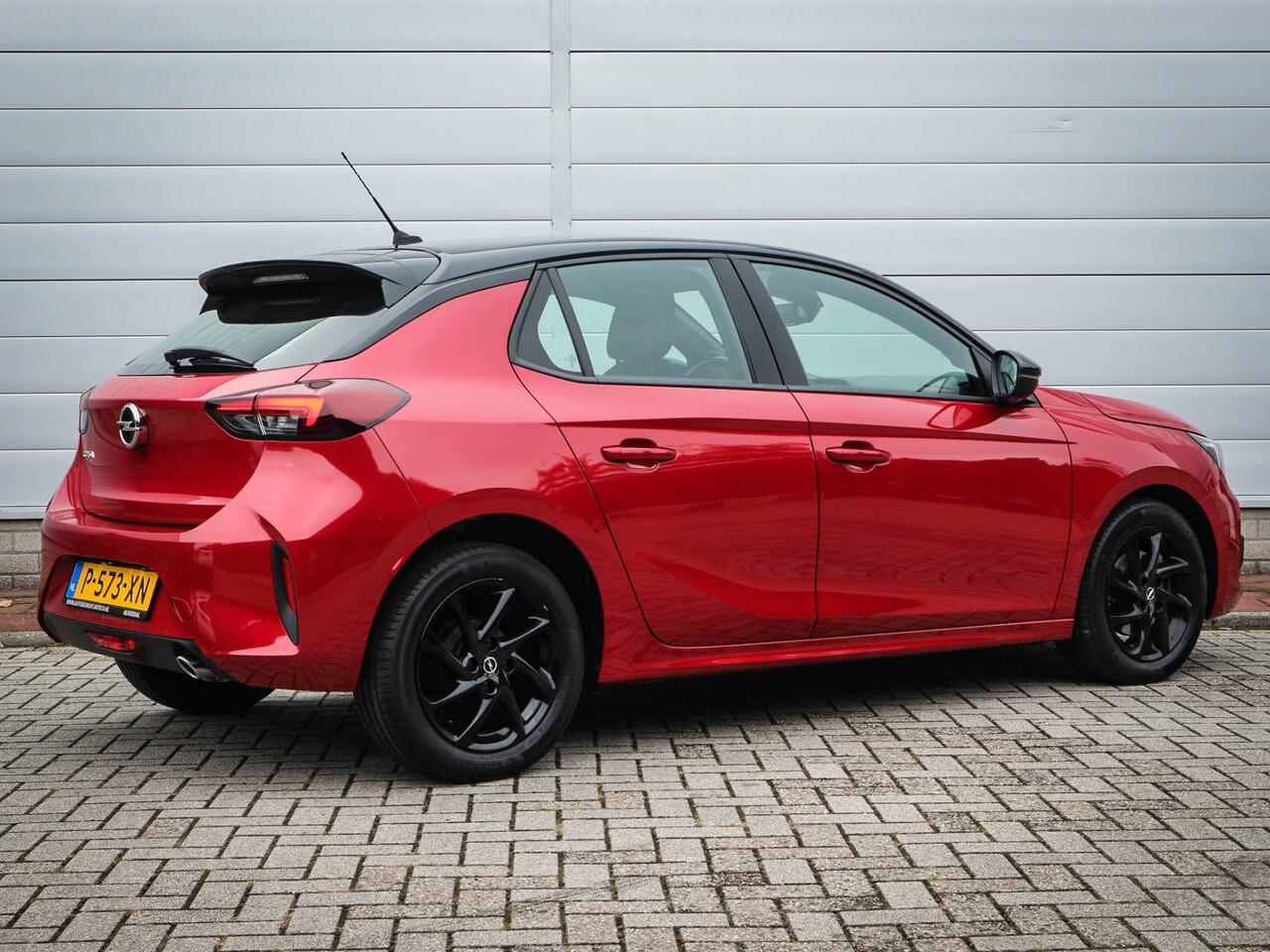 Opel CORSA 1.2 GS Line | Airco | Navi | Cruise | Lichtmetaal | Pdc | Led | Twee kleur |