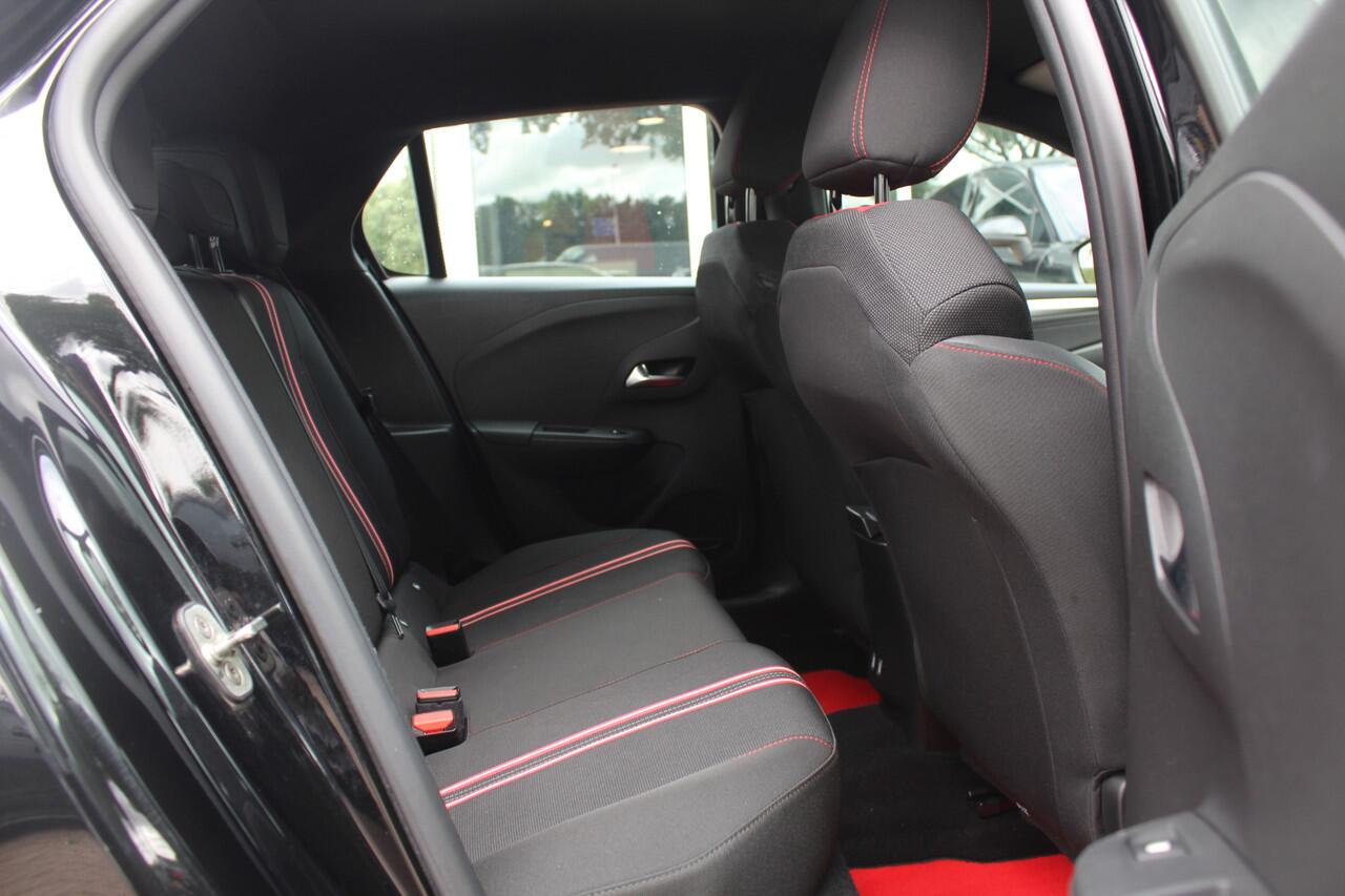 Opel CORSA 1.2 GS Line / Navigatie / Parkeerhulp achter / Keyless / 16'' / Getint glas / Climate Control / Apple CarPlay / Cruise Control