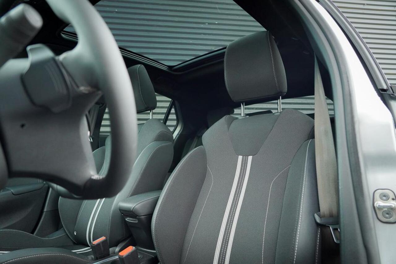 Opel CORSA 1.2 Turbo GS / Pano / Carplay / 130 PK / Stoelverwarming / Aut