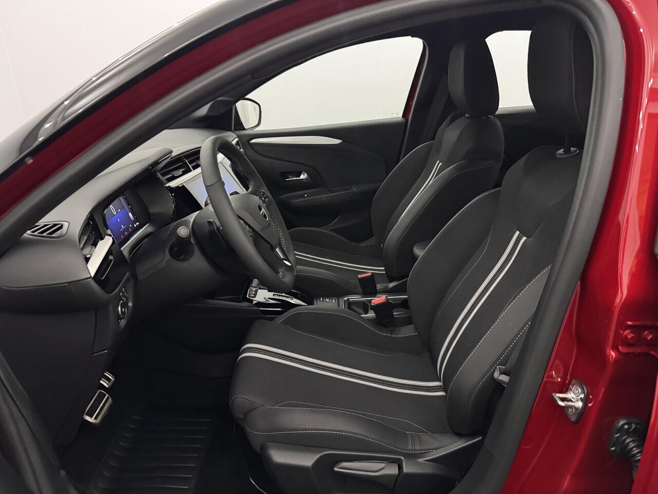 Opel CORSA 1.2 GS Half leder, Camera, Apple carplay, Virtual desk, Winterpakket, Cruise control, 2 jaar garantie