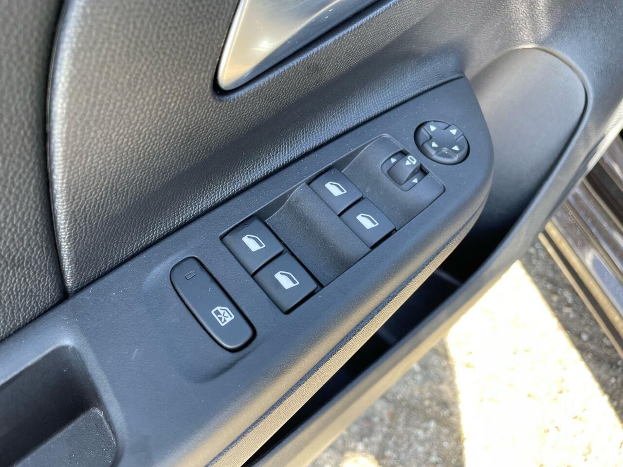 Opel CORSA 1.2 Turbo GS 130pk EAT8 | Navi | Pano | Camera | LED | Keyless | Op afspraak