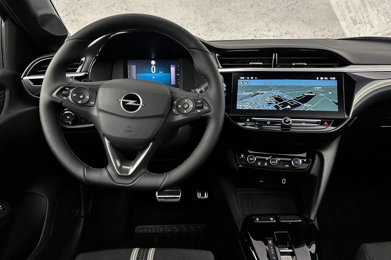 Opel CORSA 1.2 GS Line | Panoramadak | Navigatie | Camera | Cruise control | LED | Stoelverwarming