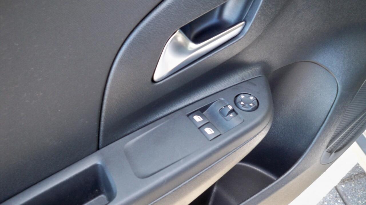 Opel CORSA 1.2 Elegance