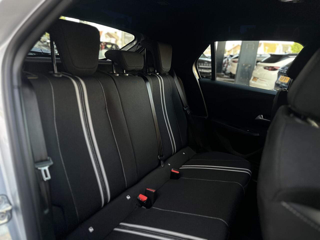 Opel CORSA 1.2 Turbo Hybrid GS Stoel+stuurverwarming/Camera.