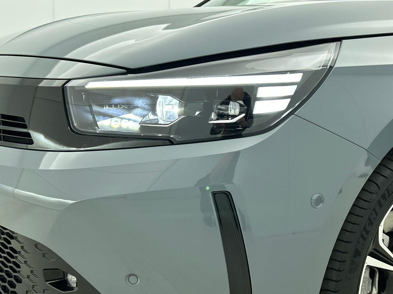 Opel CORSA 1.2 Turbo 136pk Hybrid GS Auto. Navigatie Apple Carplay/ Android Auto Camera Parkeersensoren Cruise Control Stoel- en stuurverwarming Airco Lichtmetalen velgen Getinte ramen