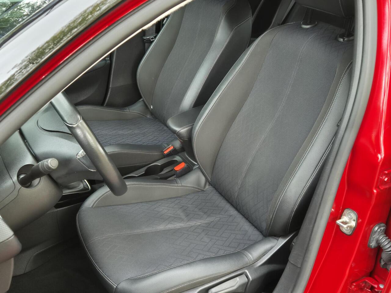 Opel CORSA 1.2 Elegance | PDC voor + achter + Camera | Apple Carplay | Airconditioning | LM Velgen | Navi via telefoon