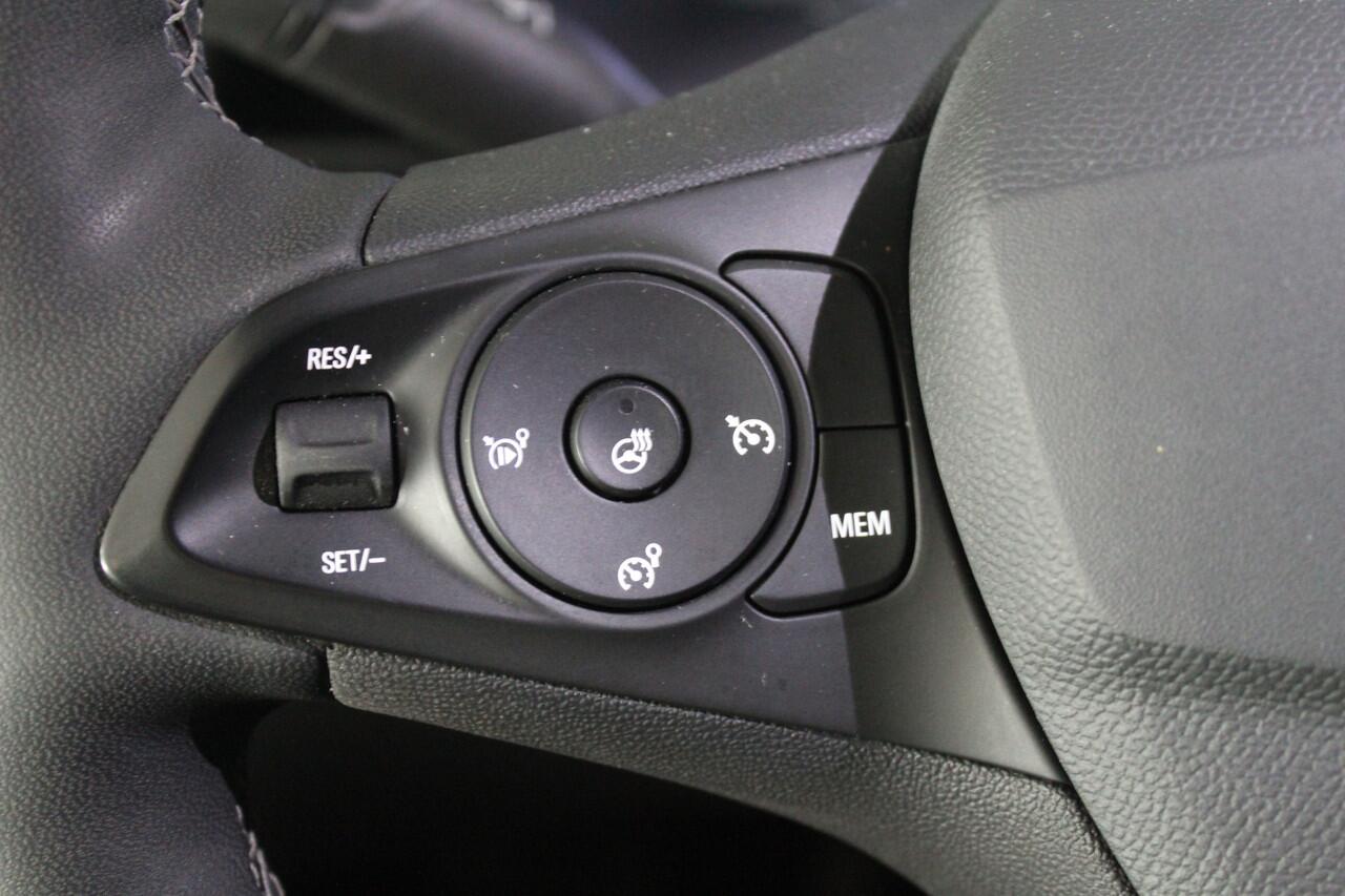 Opel CORSA 1.2 Turbo GS Stuur + Stoel verwarming l Cruise control l Navigatie l AppleCarPlay/AndroidAuto l Parkeercamera l voor en achter sensoren l Dodehoek detectie l VDL auto