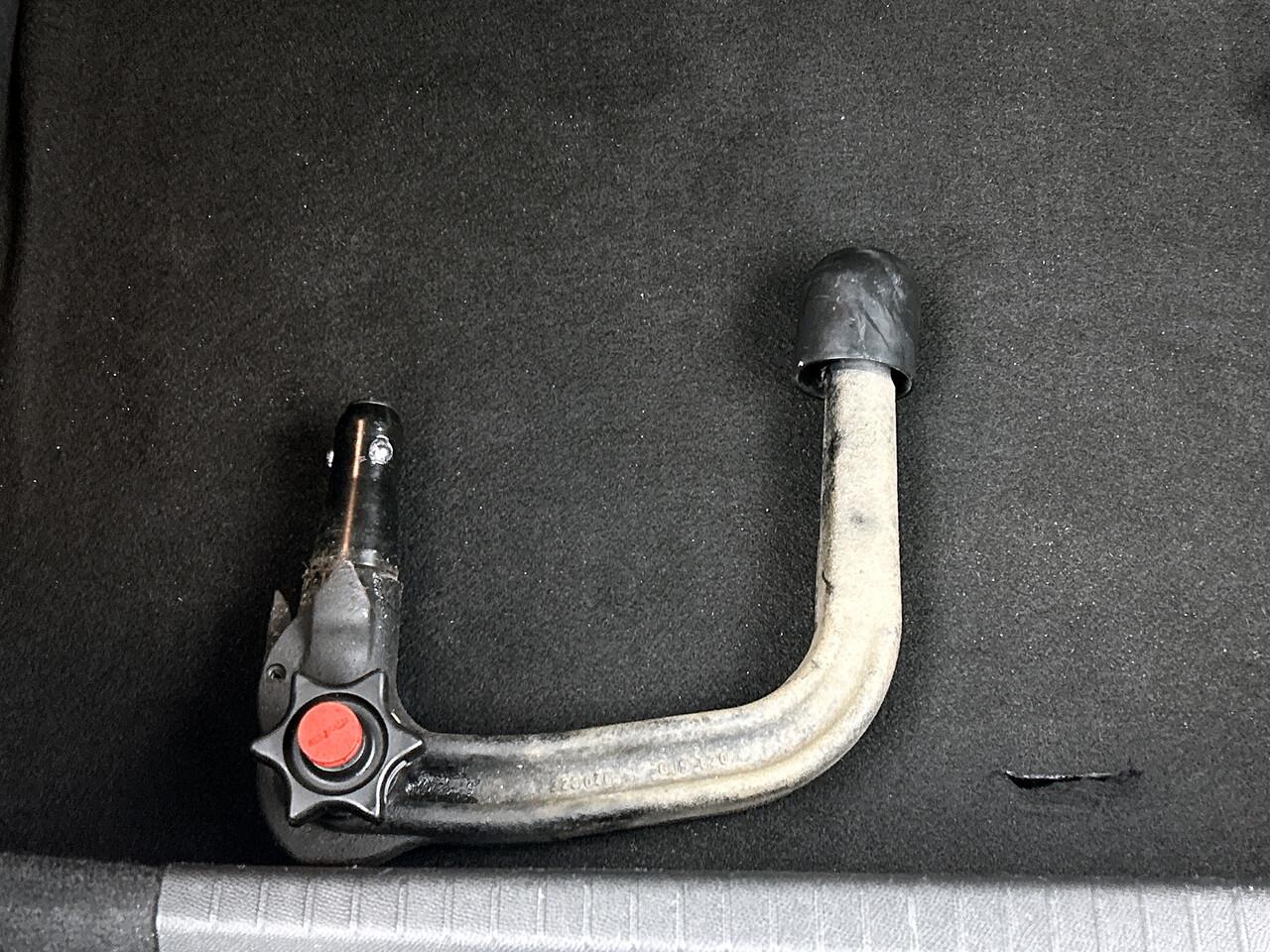 Opel CORSA 1.2 Edition / Trekhaak / Distributie bij 104dkm.vervangen / Airco / Pdc. / Navigatie / Edition+Licht-Zicht Pakket / Apk 03-2027