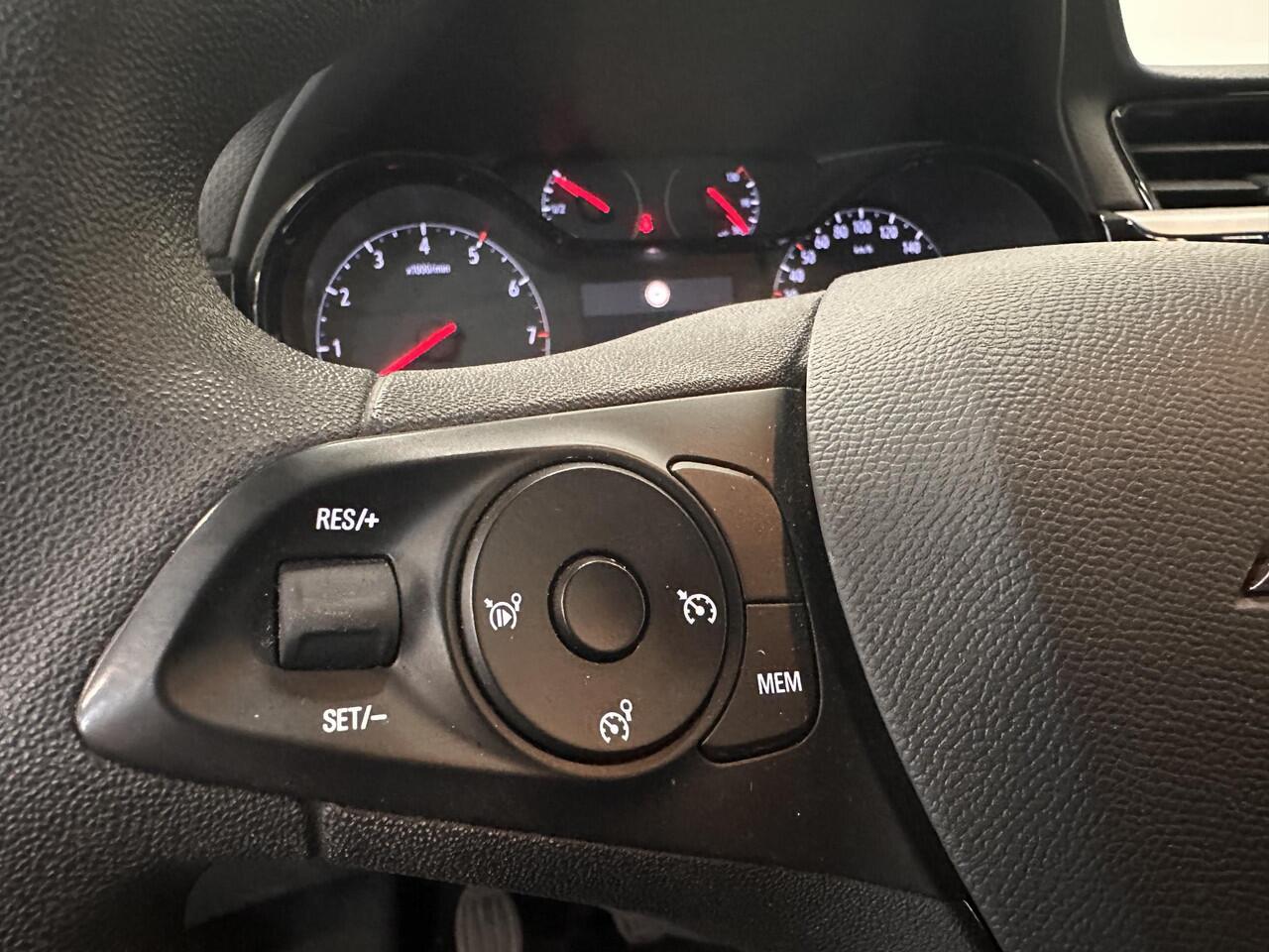 Opel CORSA 1.2 Edition Airco Navi Carplay Parkeersensor Achter Lichtmetalen velgen Cruise Control