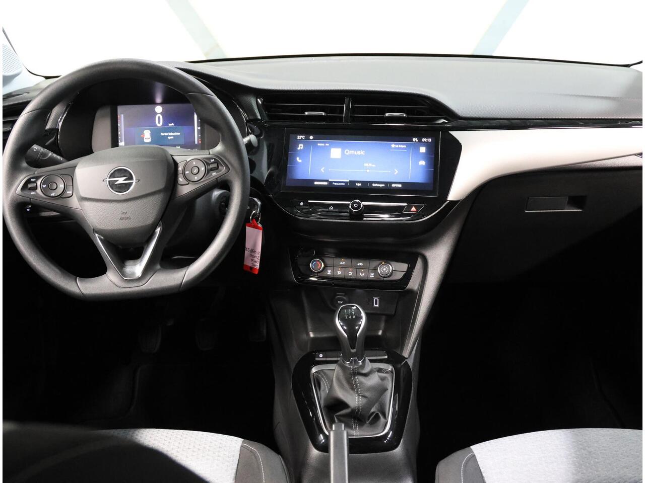 Opel CORSA 1.2 75PK | AppleCarplay/AndroidAuto | Airco | Cruise Control | 10"scherm | Camera | LED | Parkeersensoren | Isofix | All Season Banden |