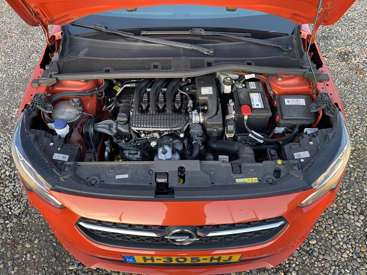 Opel CORSA 1.2 Edition Sportvelgen en Navigatie