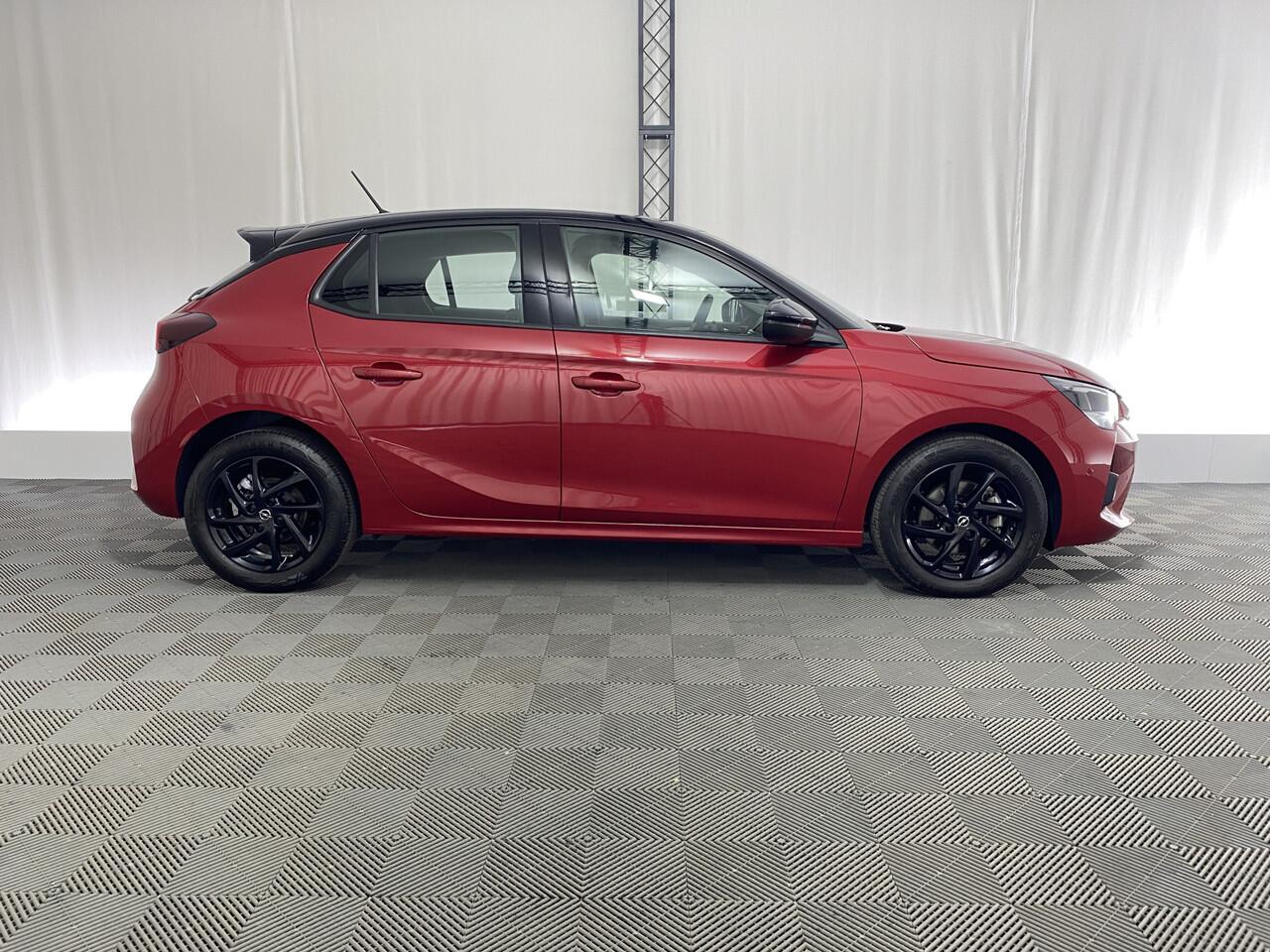 Opel CORSA 1.2 Turbo GS Line 130 pk Automaat | Apple carplay | Navi | Rijstrooksensor | Dodehoek