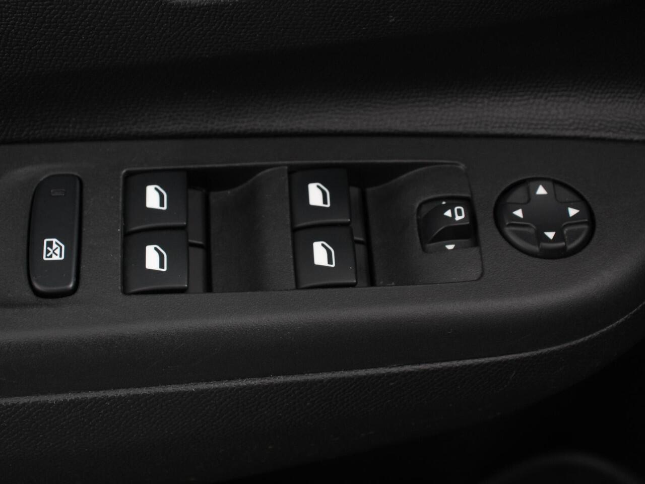 Opel CORSA 1.2 turbo 102pk Elegance | Navigatie | Apple Carplay/Android Auto | Climate Control | Camera | Parkeer sensoren V+A | Lichtmetalen Velgen | Cruise Control