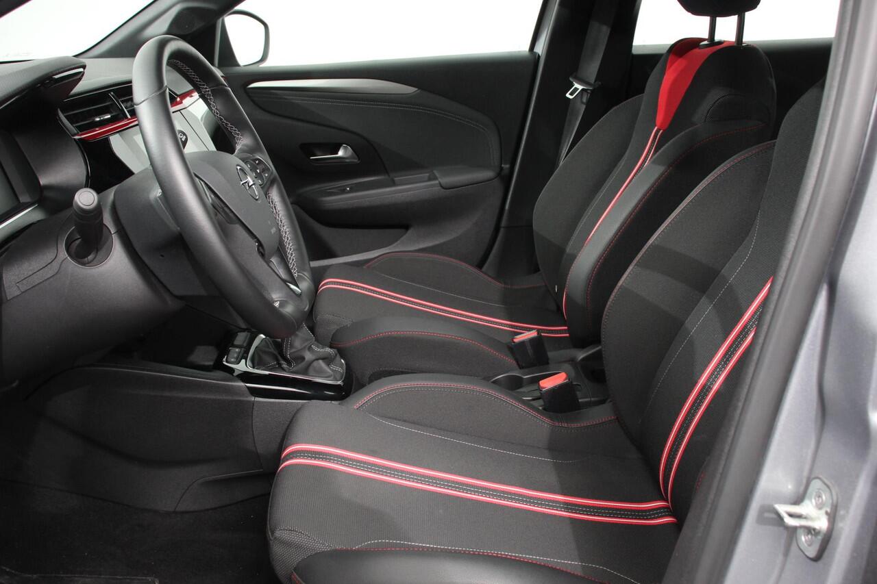 Opel CORSA 1.2 102pk GS Line Opel Corsa 1.2 GS Line | Navigatie | Apple Carplay/Android Auto | Airco | Cruise Control | Lichtmetalen velgen | Digitaal Dashboard | Sportstoelen