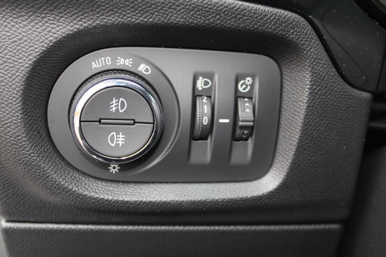 Opel CORSA 1.2Turbo 100pk Edition Navi/Airco/DAB