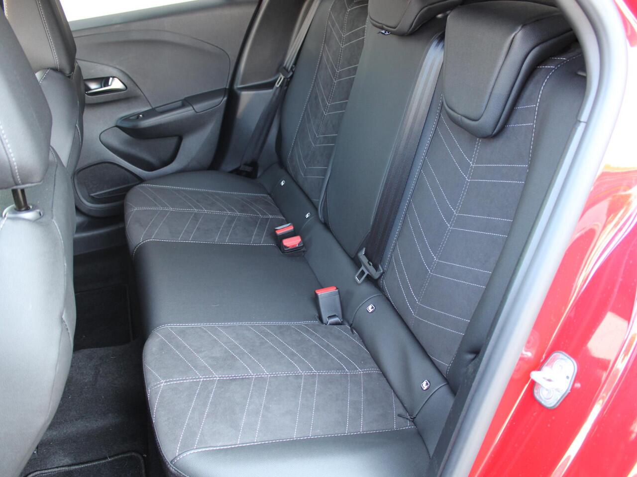 Opel CORSA 1.2 Turbo Hybrid GS AUTOMAAT | NAVIGATIE | CARPLAY | ACHTERUITRIJCAMERA MET SENSOREN |